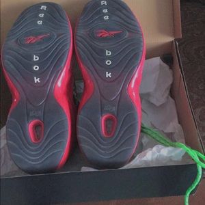 Rebook Allen Iverson basketball shoe